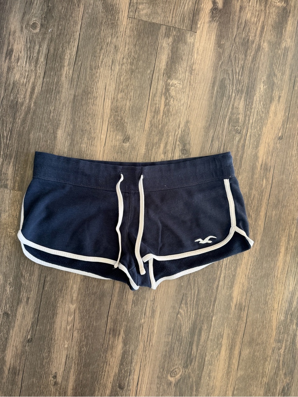 Hollister Navy and White Trim Women's Athletic Shorts